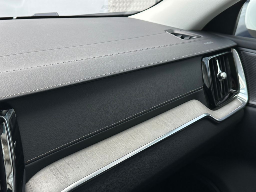 Volvo V60 Cross Country 2023