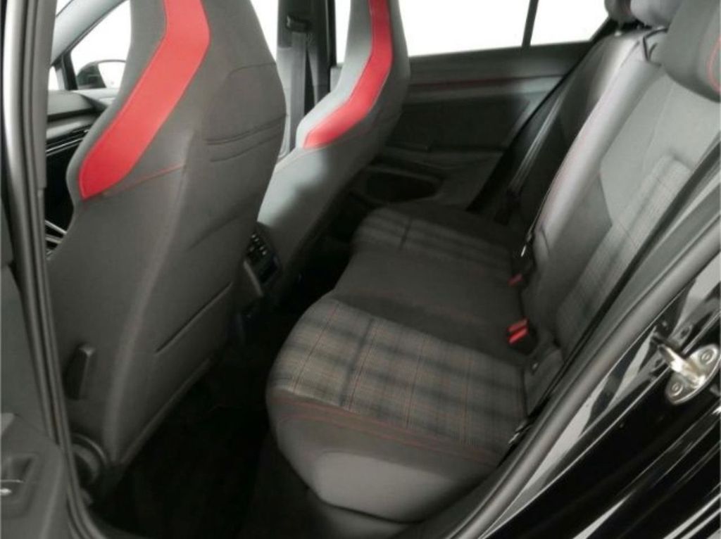 Volkswagen Golf 2024