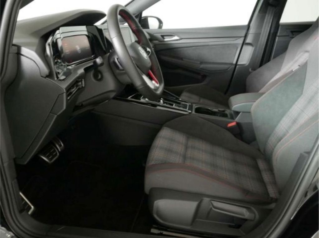 Volkswagen Golf 2024