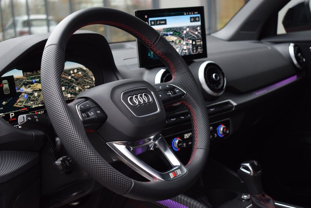 Audi SQ2 2025