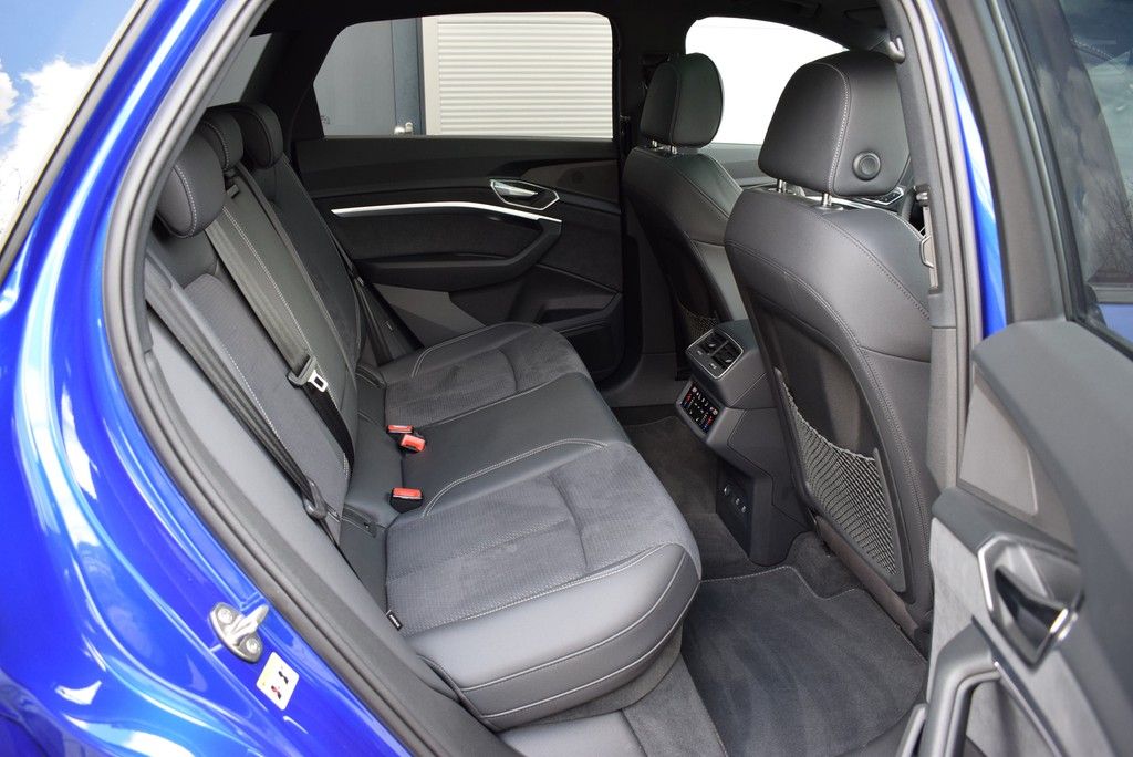 Audi SQ8 e-tron 2024