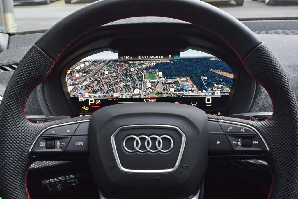 Audi SQ2 2025