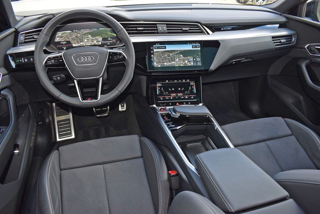 Audi SQ8 e-tron 2024