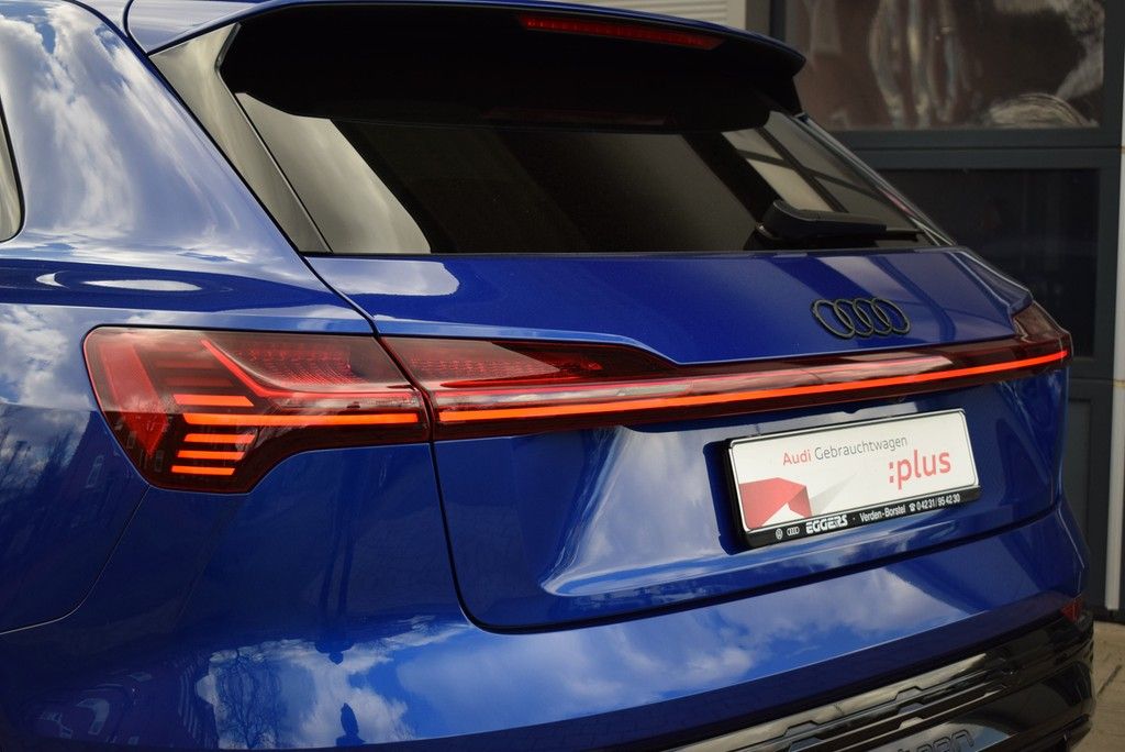 Audi SQ8 e-tron 2024