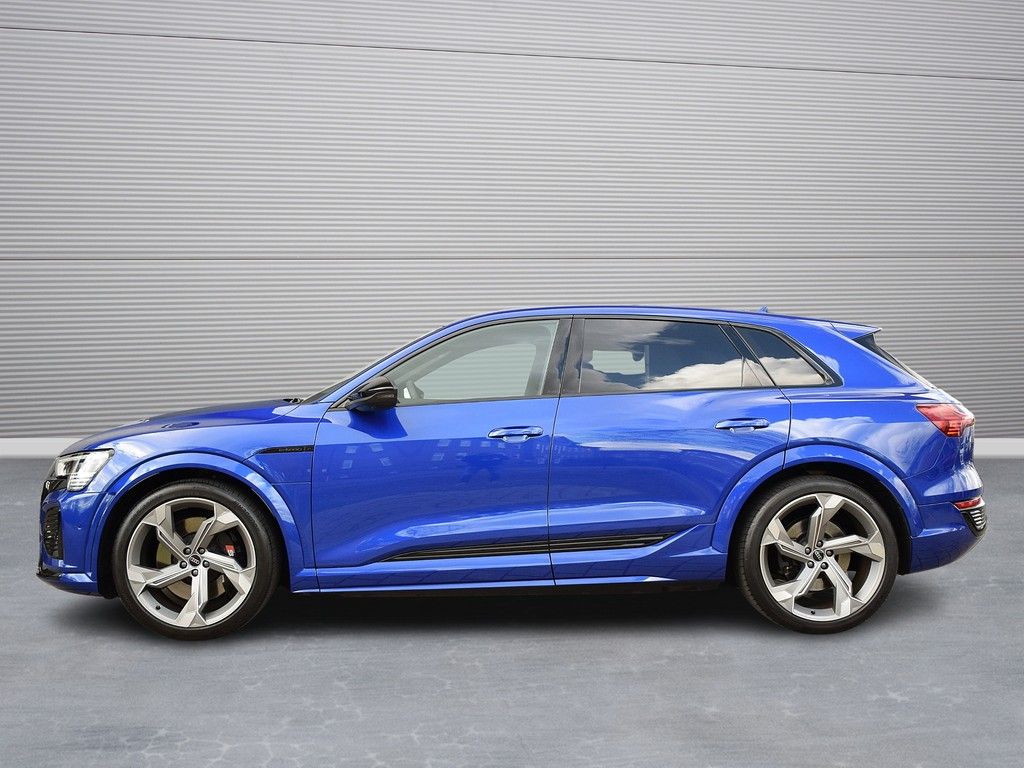 Audi SQ8 e-tron 2024