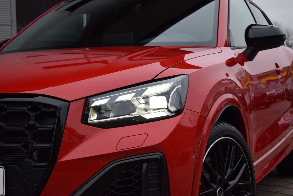 Audi SQ2 2025