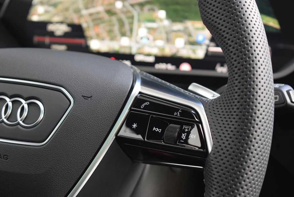 Audi SQ8 e-tron 2024