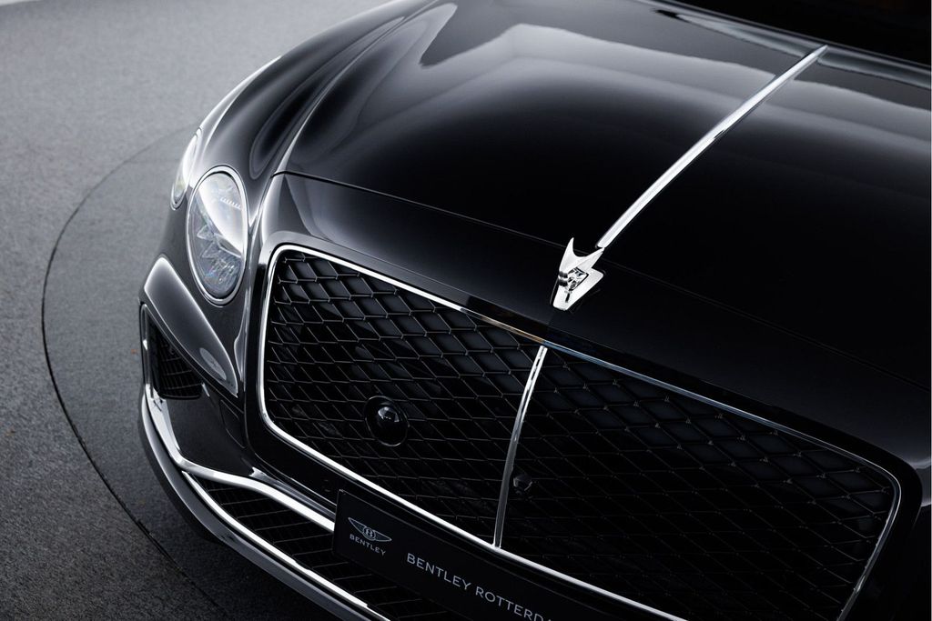 Bentley Flying Spur 2025