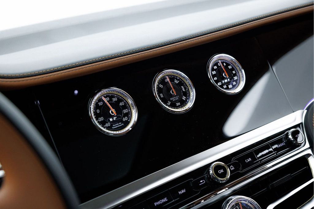 Bentley Flying Spur 2025