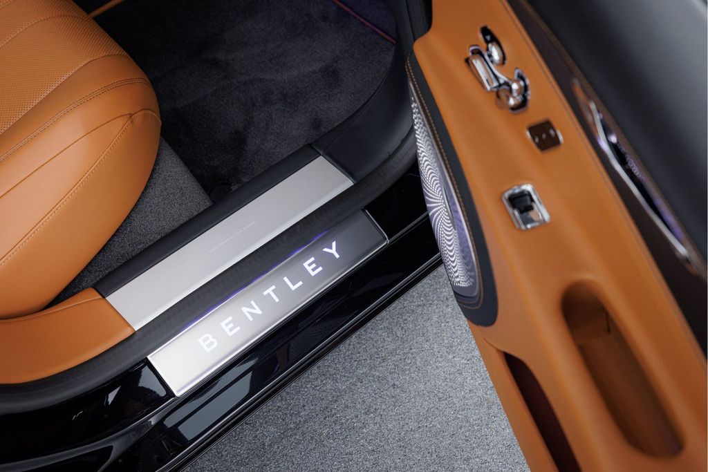 Bentley Flying Spur 2025