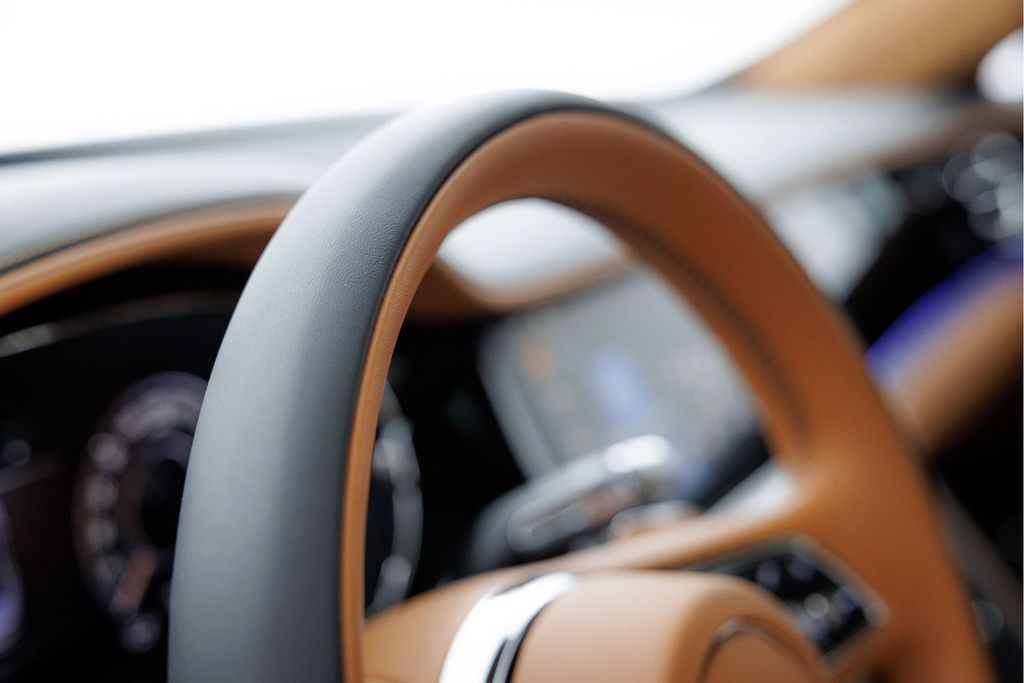 Bentley Flying Spur 2025