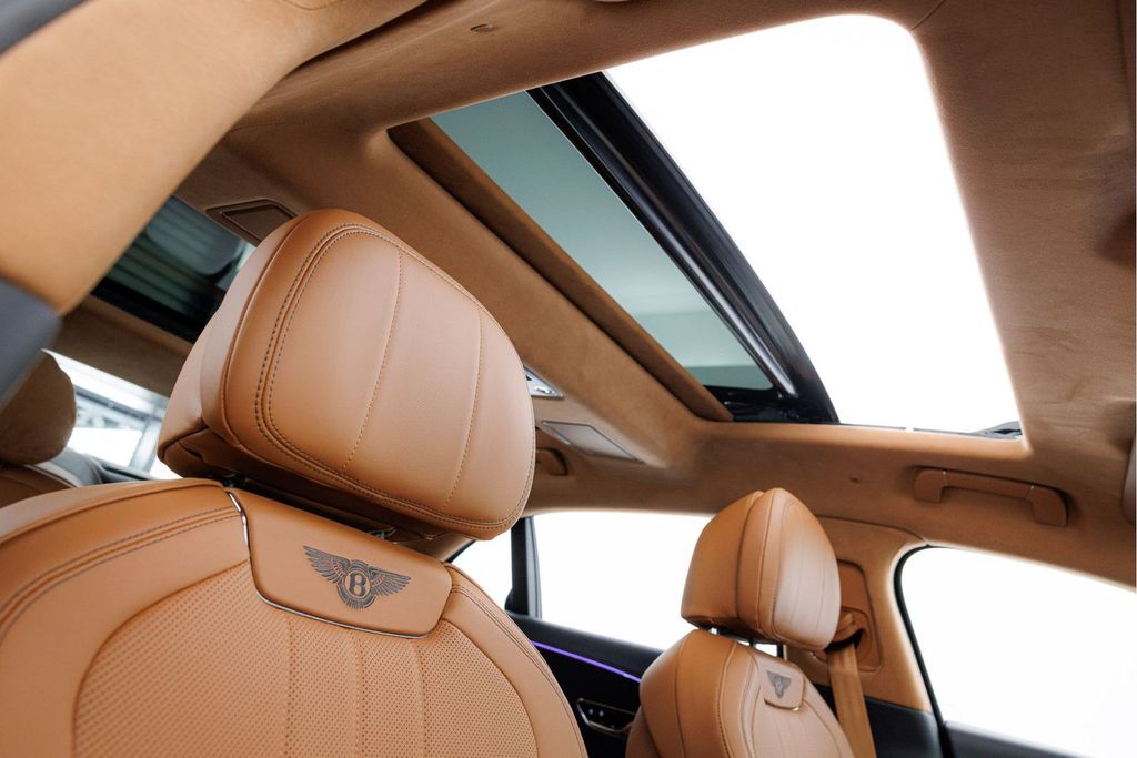 Bentley Flying Spur 2025