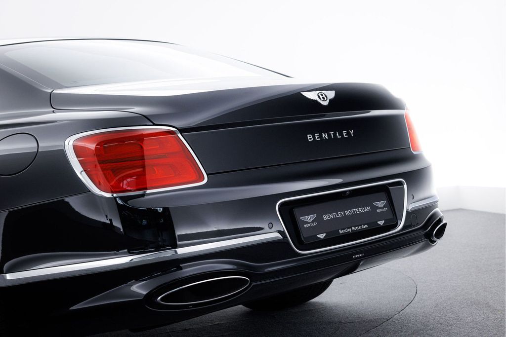 Bentley Flying Spur 2025