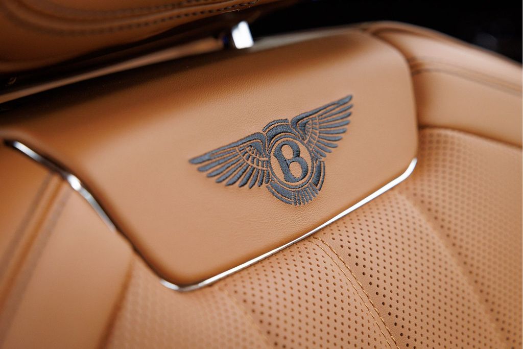 Bentley Flying Spur 2025