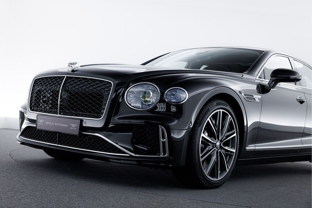 Bentley Flying Spur 2025