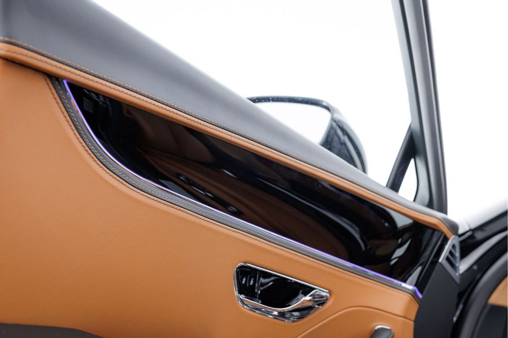 Bentley Flying Spur 2025