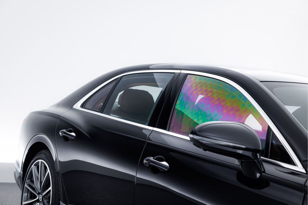 Bentley Flying Spur 2025