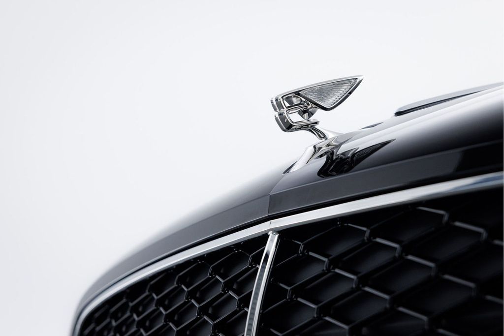 Bentley Flying Spur 2025