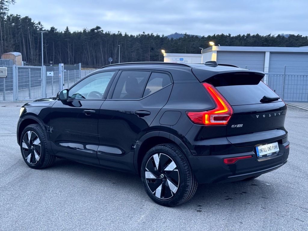 Volvo EX40 2025