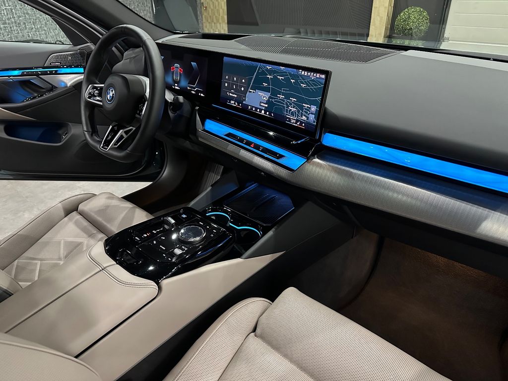 BMW i5 2024