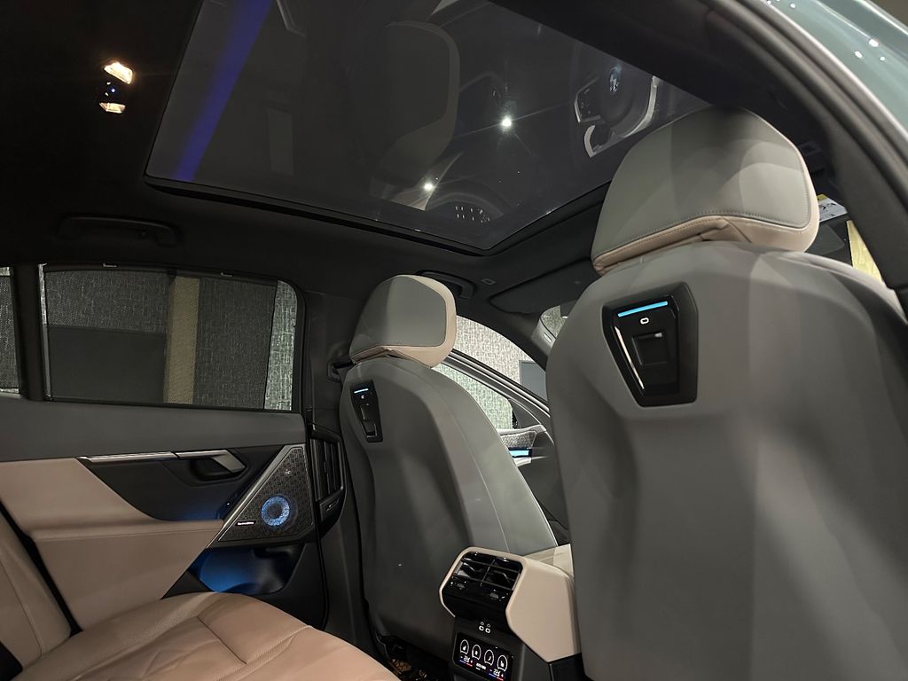 BMW i5 2024