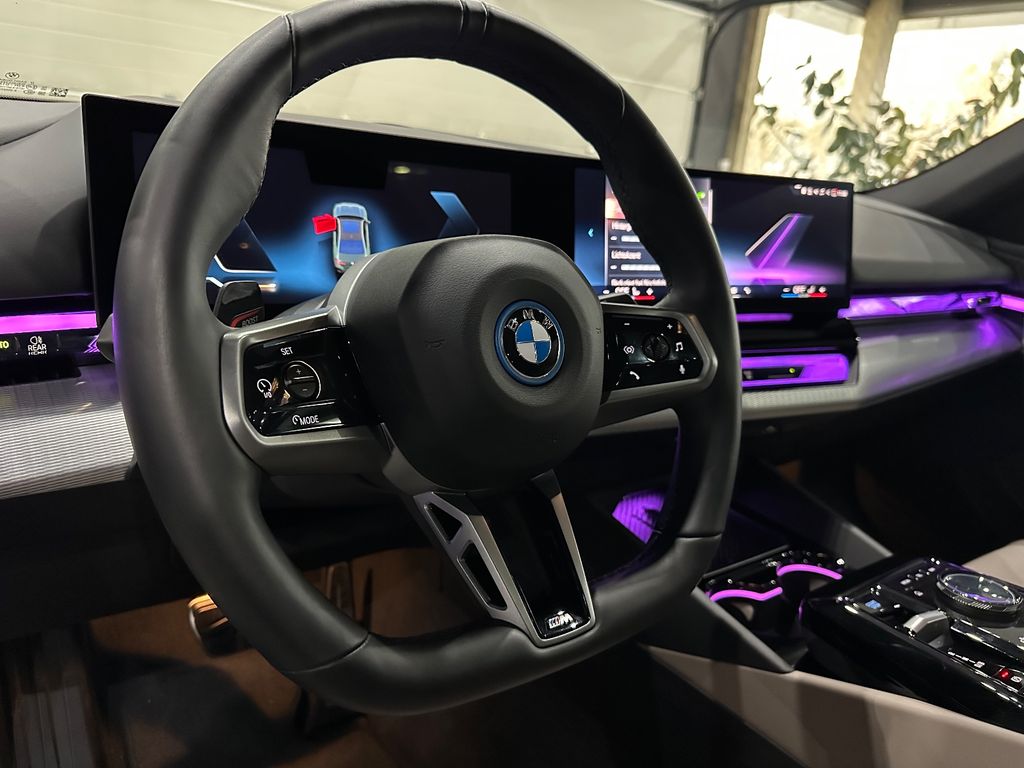 BMW i5 2024