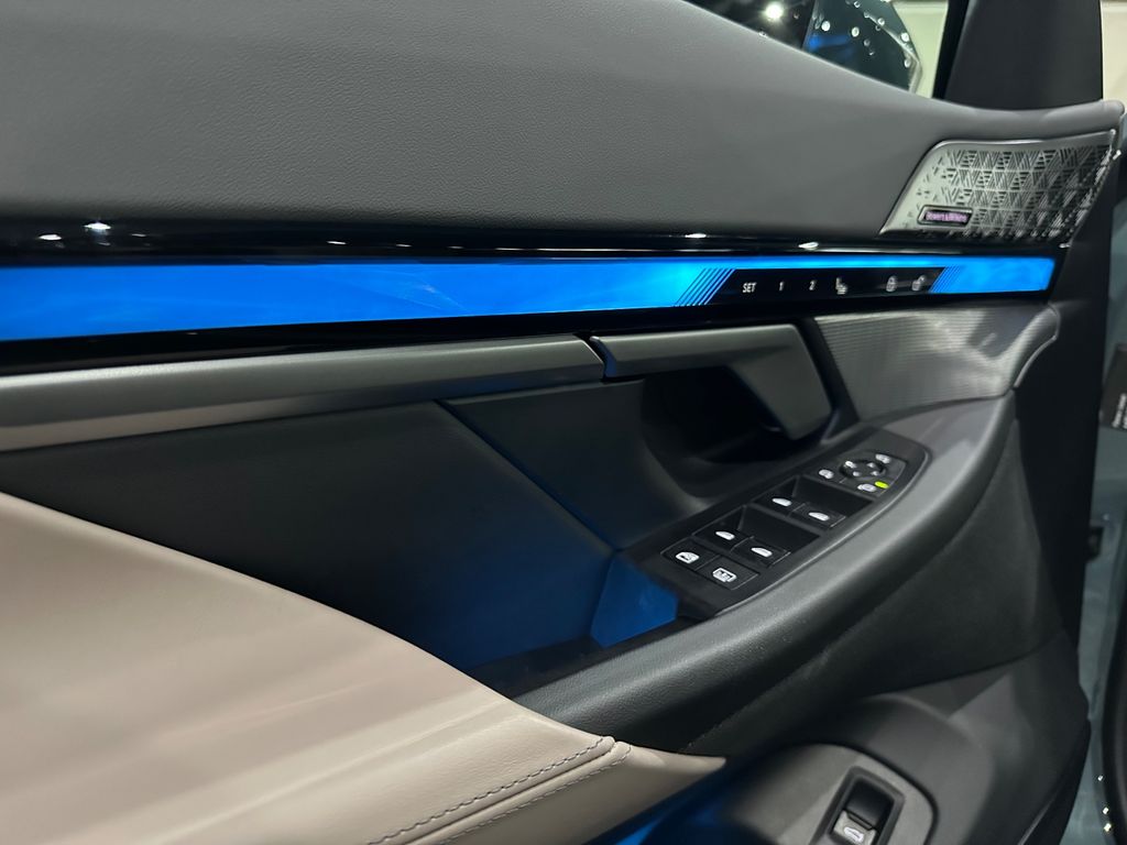 BMW i5 2024