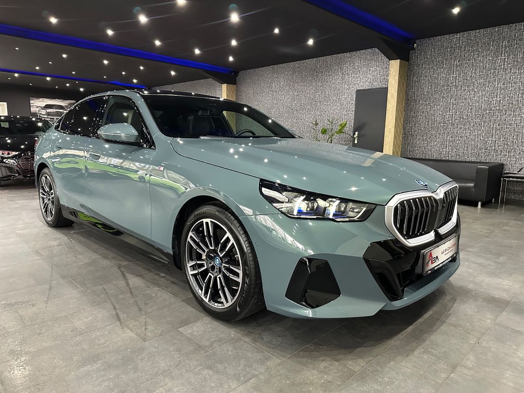BMW i5 2024
