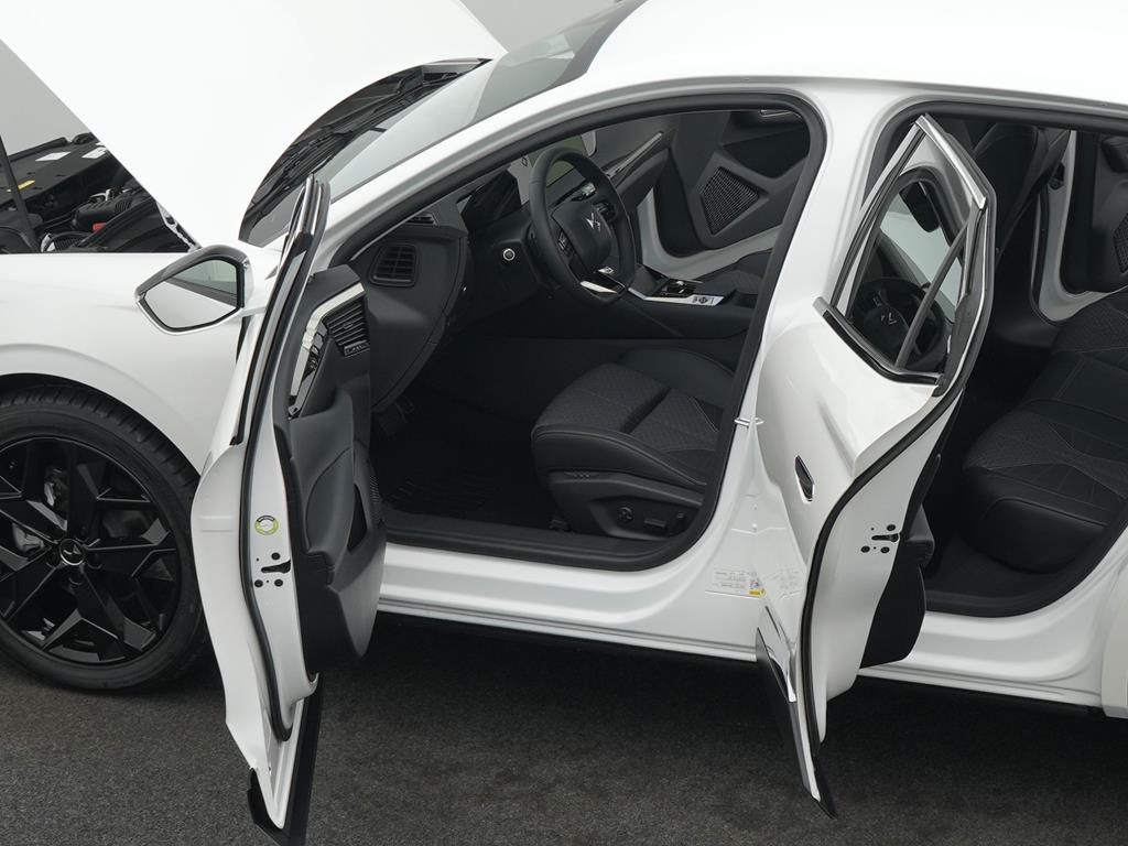 DS Automobiles DS4 2025