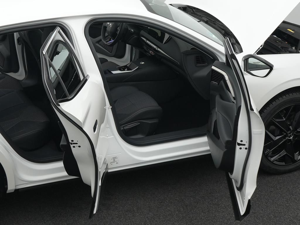 DS Automobiles DS4 2025