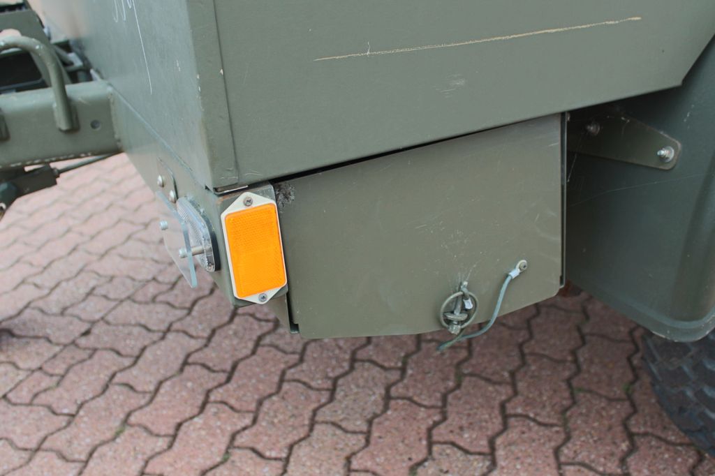 Land Rover Defender 2004