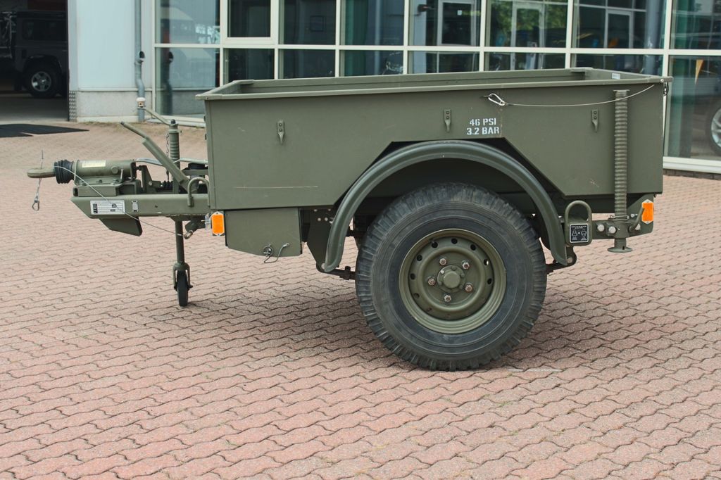 Land Rover Defender 2004