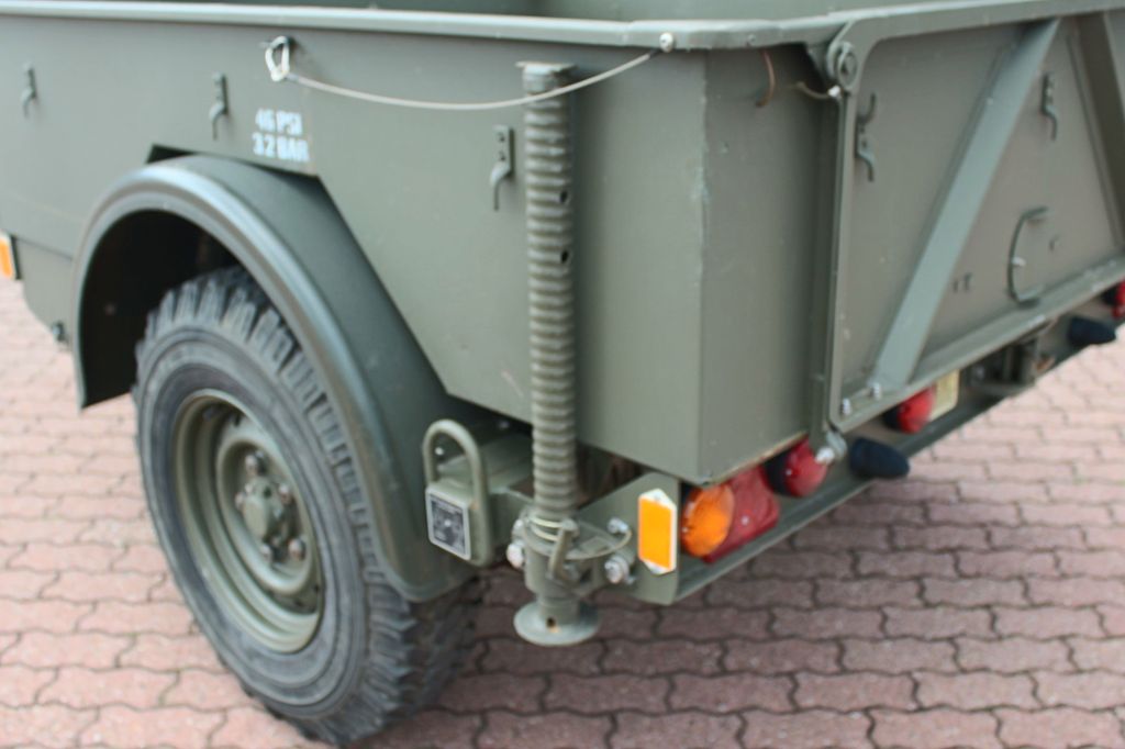 Land Rover Defender 2004