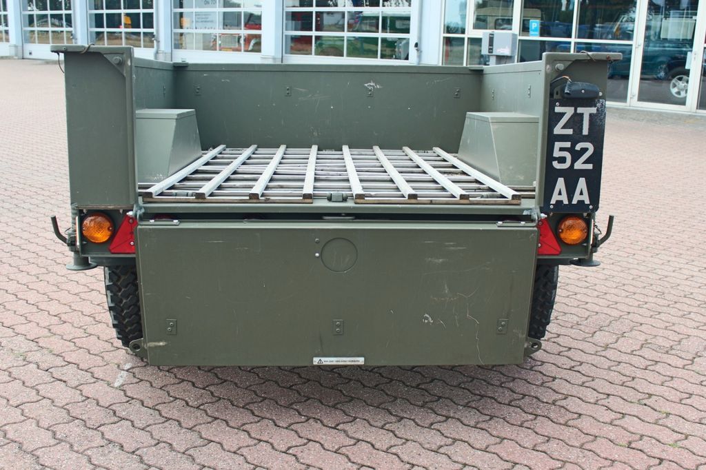 Land Rover Defender 2004