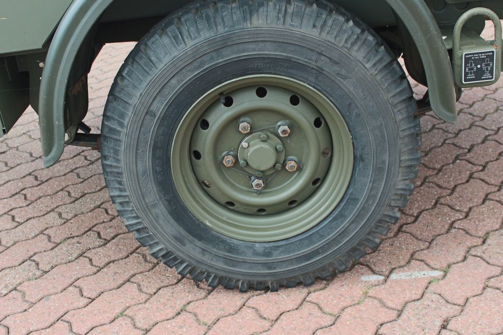 Land Rover Defender 2004