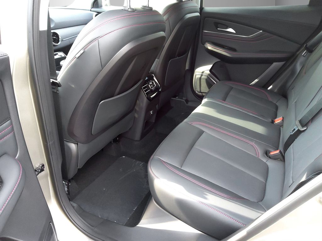 DFSK Forthing 5 2023