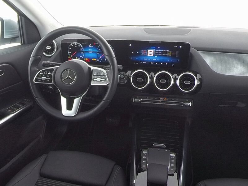 Mercedes-Benz GLA 180 2022