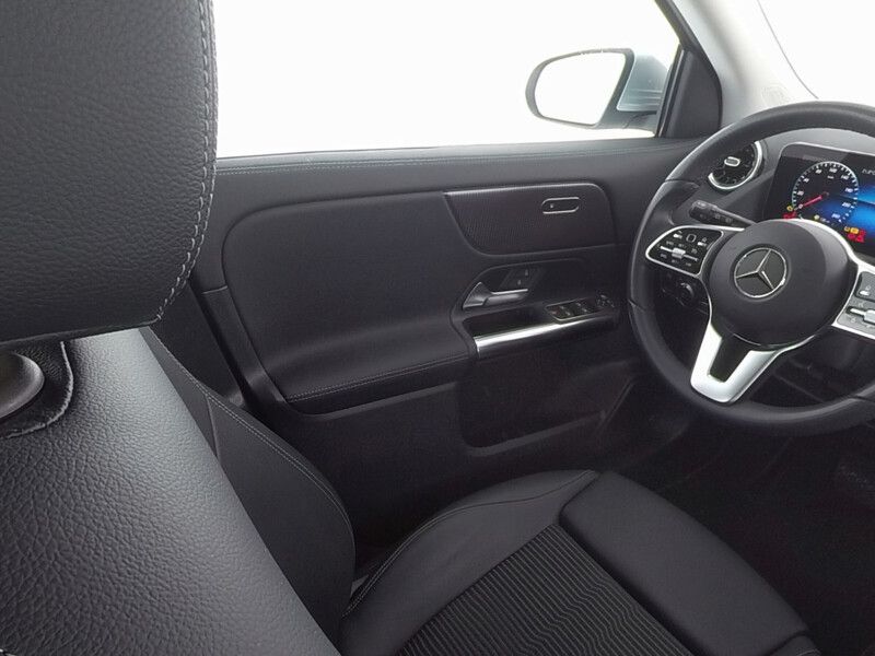 Mercedes-Benz GLA 180 2022