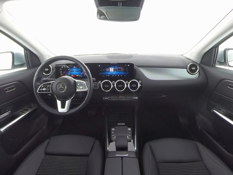 Mercedes-Benz GLA 180 2022