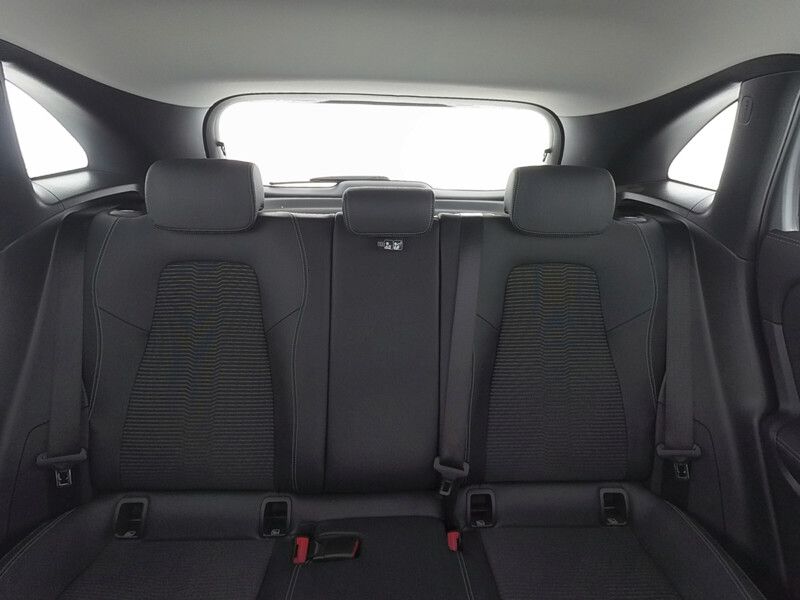 Mercedes-Benz GLA 180 2022