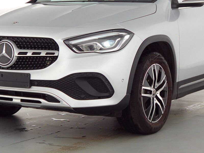 Mercedes-Benz GLA 180 2022