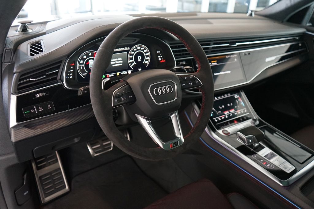 Audi RSQ8 2025