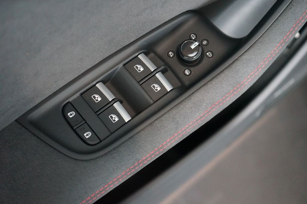 Audi RSQ8 2025