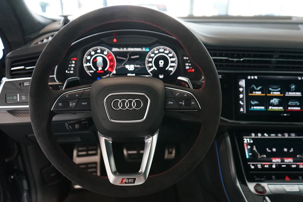 Audi RSQ8 2025