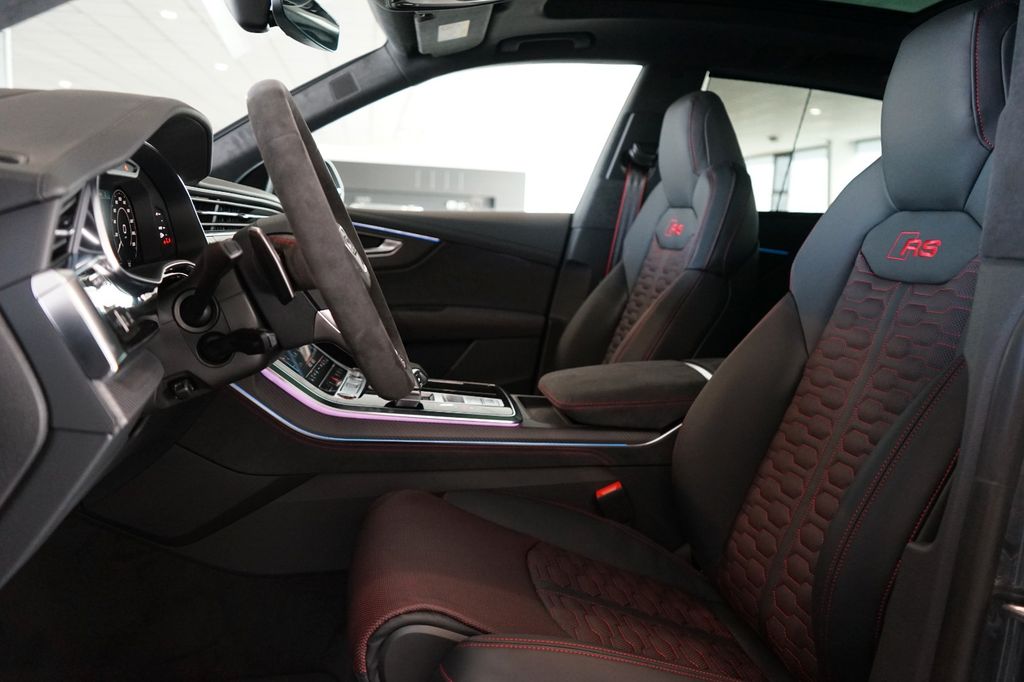Audi RSQ8 2025
