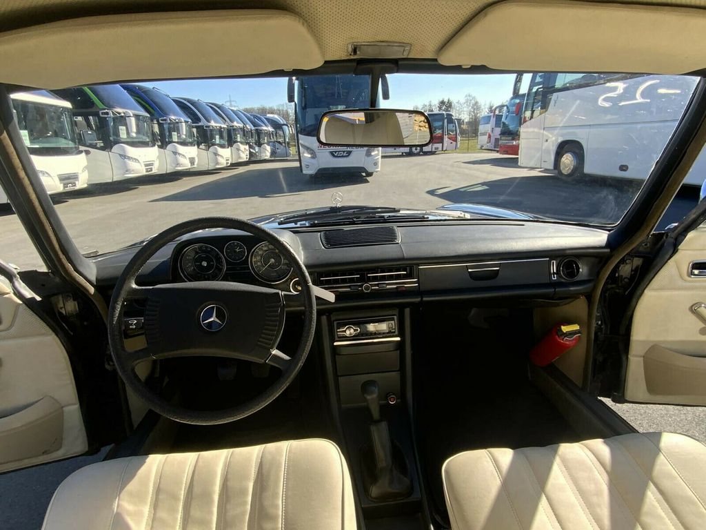 Mercedes-Benz 200 1973
