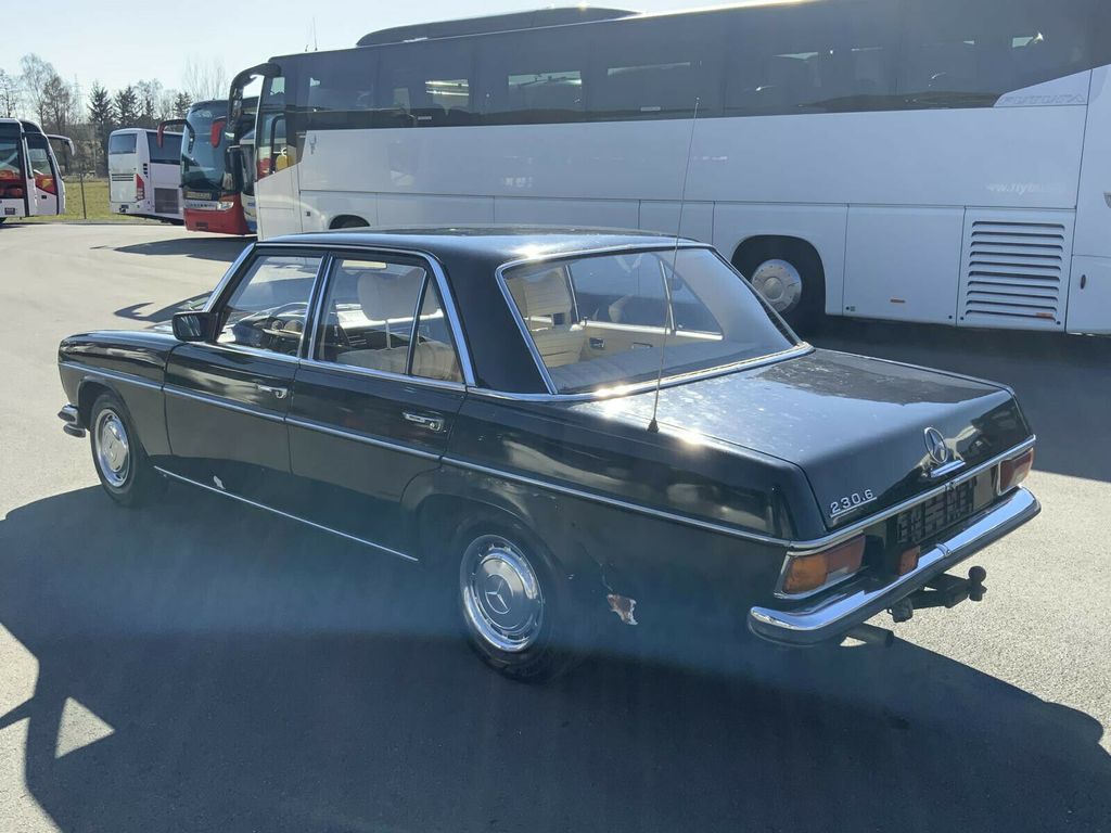 Mercedes-Benz 200 1973