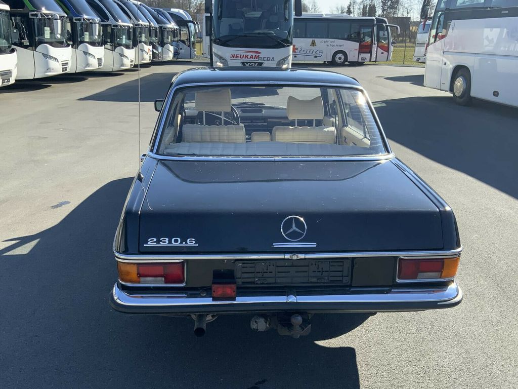 Mercedes-Benz 200 1973