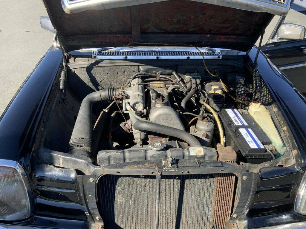 Mercedes-Benz 200 1973