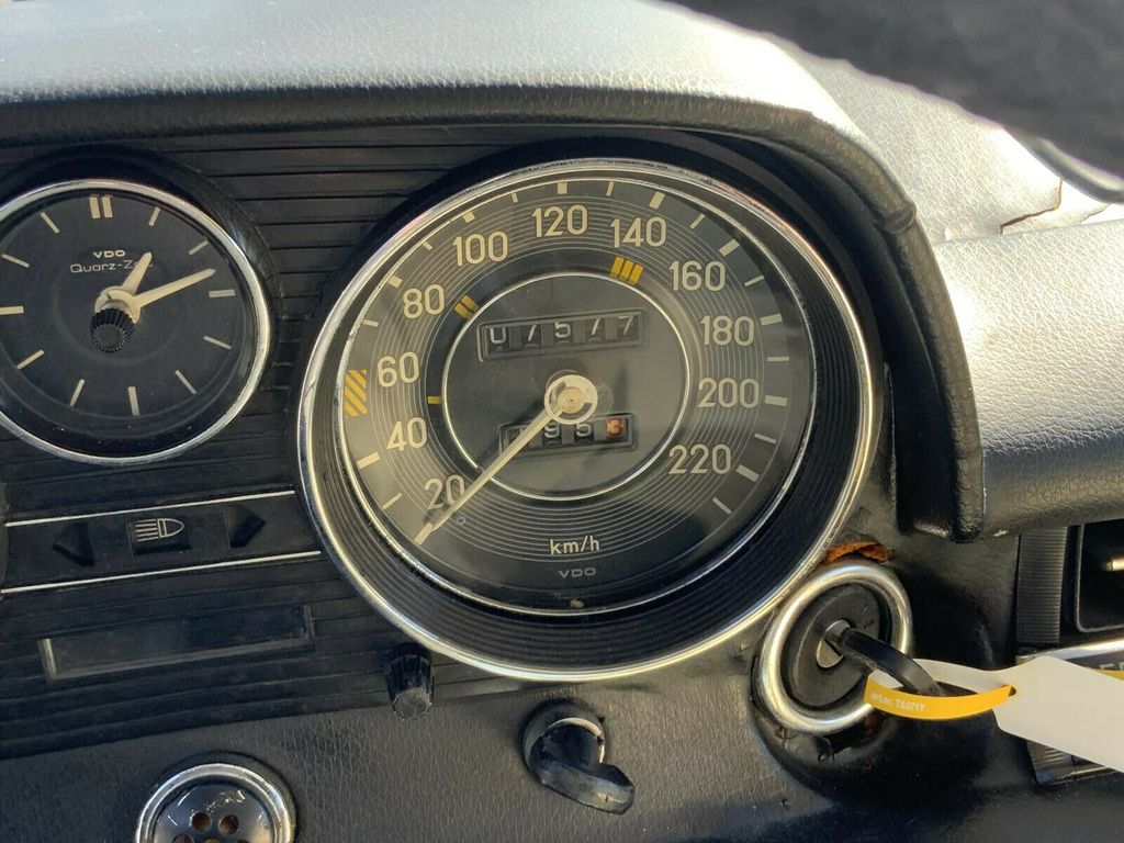 Mercedes-Benz 200 1973